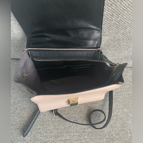 Elegant Black and Pink Satchel with Gold Accent - Picture 7 of 16